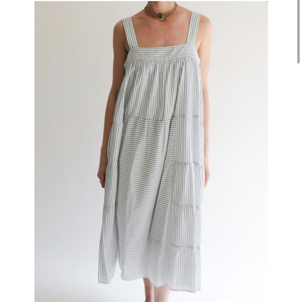XiRENA White and Light Blue Striped Sleeveless Midi Dress